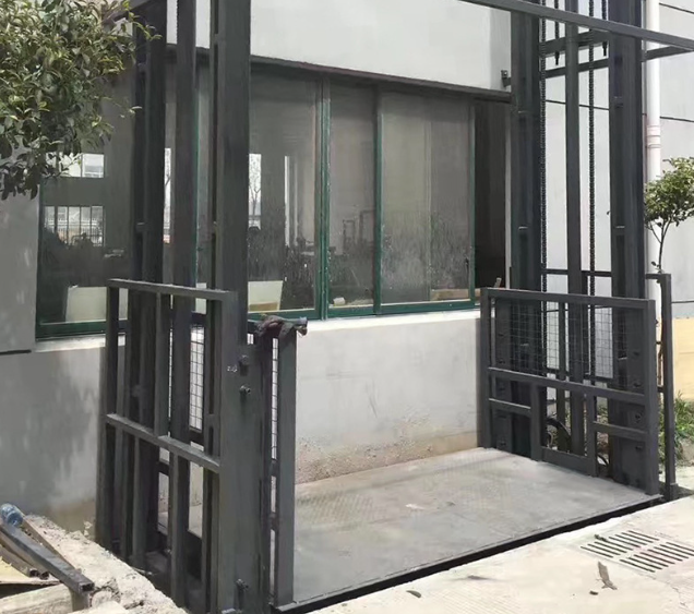 云南导轨式施工升降机助力民生工程提速增效